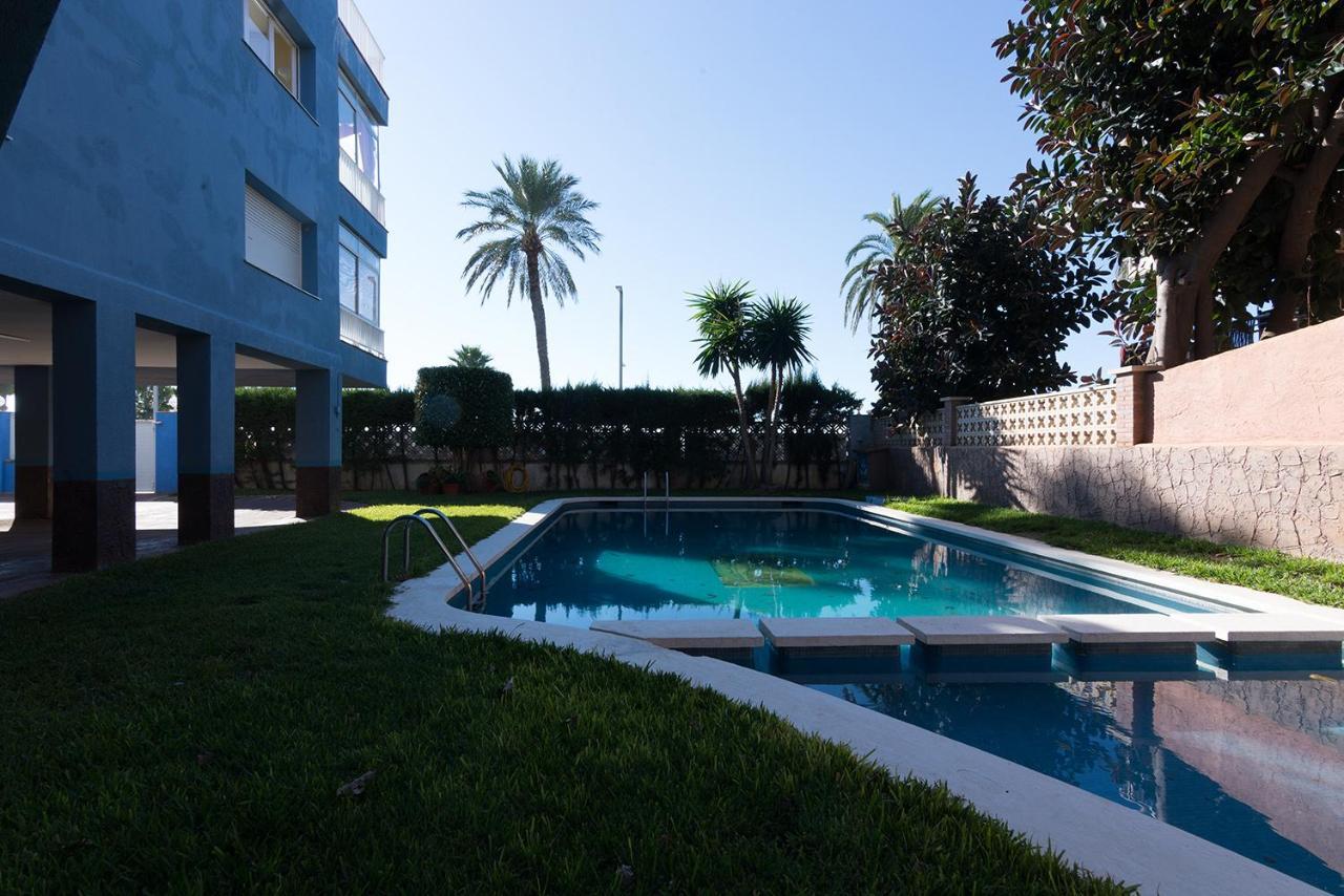 Apartamento En 1Era Linea Mar Con Terraza De 25M2 Castelldefels Eksteriør billede